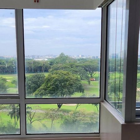 Enjoy Bgc Sunset And Golf Course View 2 Bedroom Loft With 100Mbps Internet Connection Manila Bagian luar foto