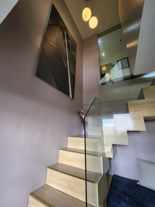 Enjoy Bgc Sunset And Golf Course View 2 Bedroom Loft With 100Mbps Internet Connection Manila Bagian luar foto