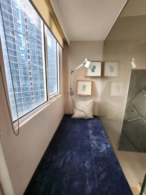 Enjoy Bgc Sunset And Golf Course View 2 Bedroom Loft With 100Mbps Internet Connection Manila Bagian luar foto